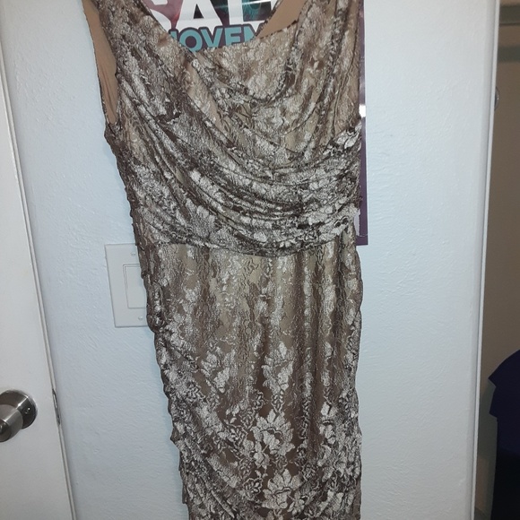 Dress - Picture 1 of 2